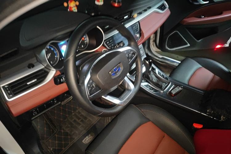 Used Geely Auto Vision S1 2019 Upgraded Model 1.5L CVT Luxury Version
