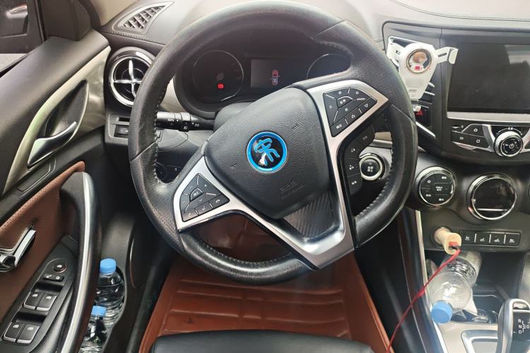 Used BYD Song New Energy 2017 Song DM 1.5TID All-Wheel Drive Luxury Model Steering Wheel