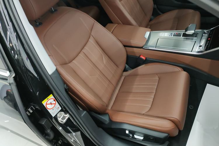 Used Audi A6L 2025 45 TFSI Prestige Dynamic Edition + Ventilated Comfort Package