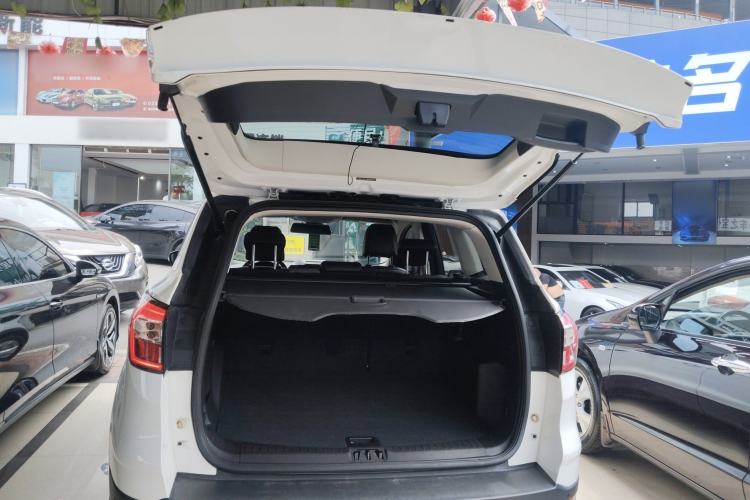 Used Ford Kuga 2017 EcoBoost 180 Two-Wheel-Drive Tiger Leap Model Trunk