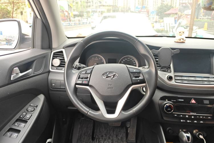 Used Hyundai Tucson 2018 1.6T Dual-Clutch Two-Wheel Drive 15th Anniversary Special Edition
