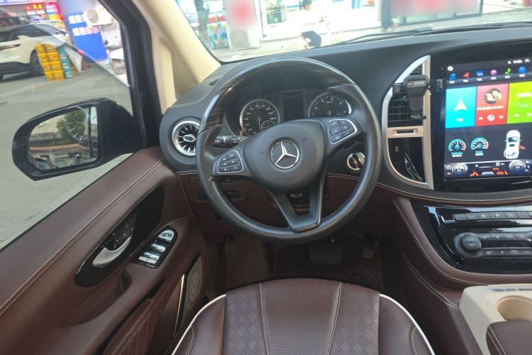 Used Mercedes-Benz Vito 2018 2.0T Elite Version 7 Seats China VI Emission Standard Steering Wheel