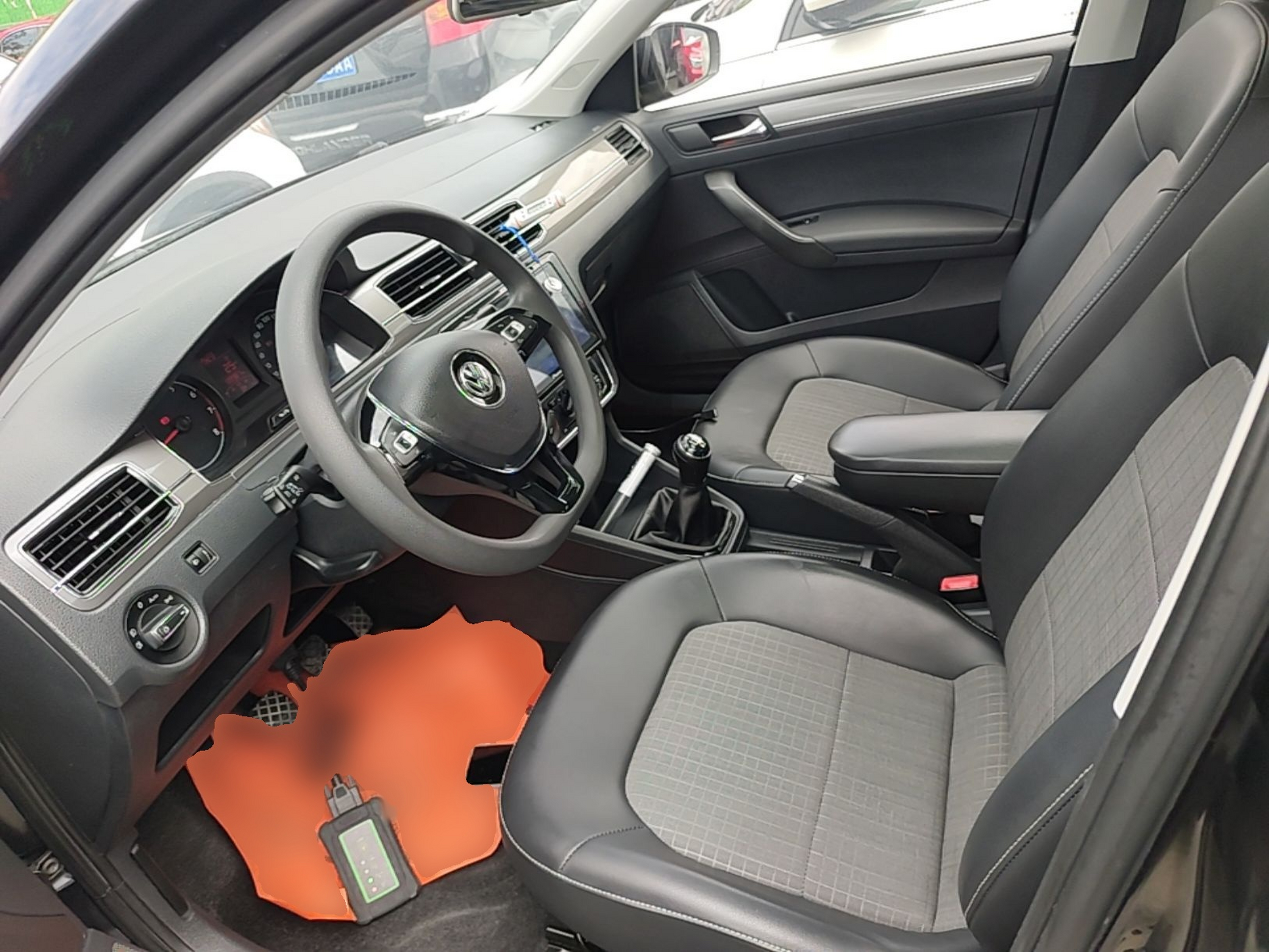 Interior delantero
