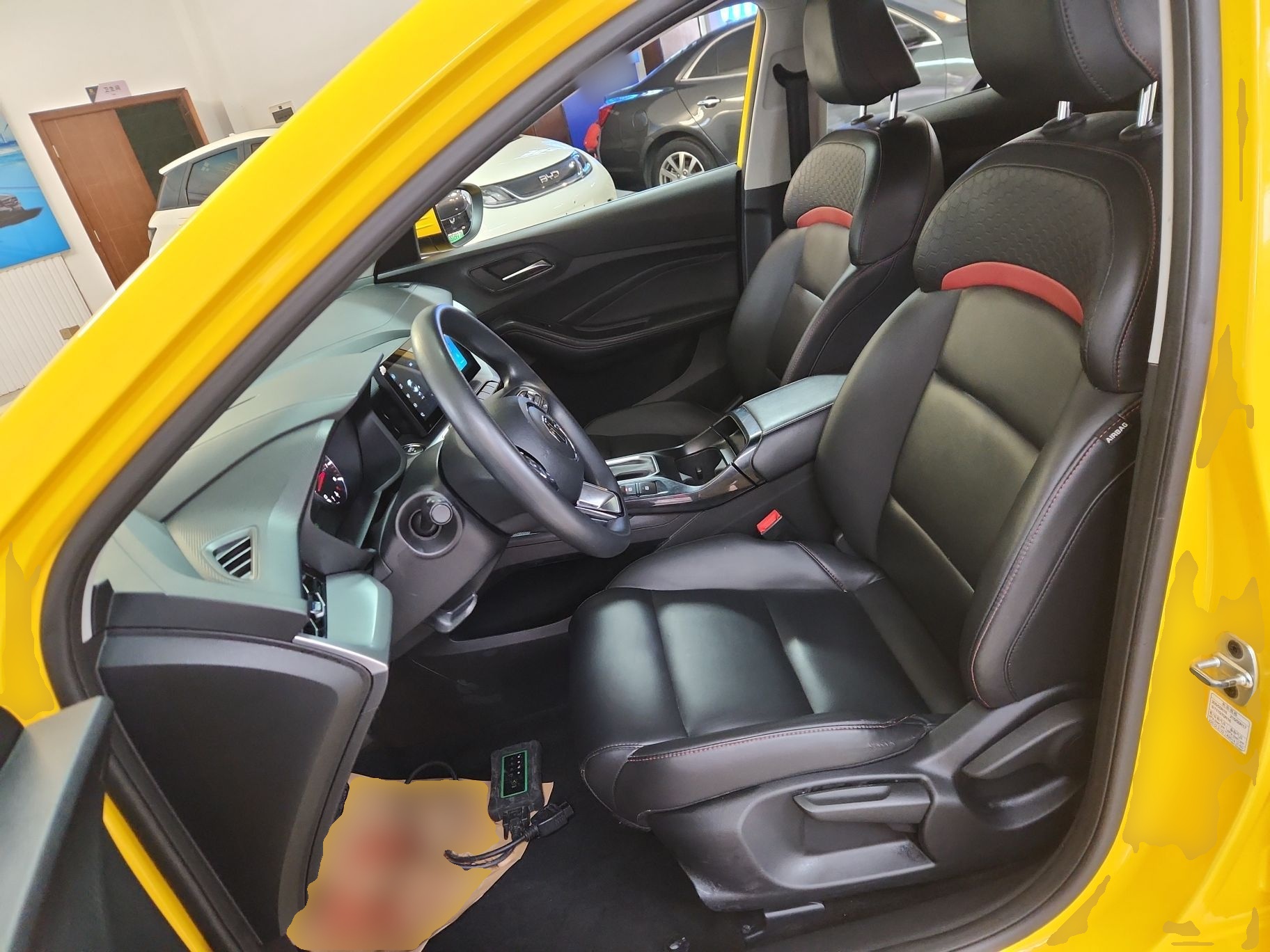 Переднее сиденье в автомобиле