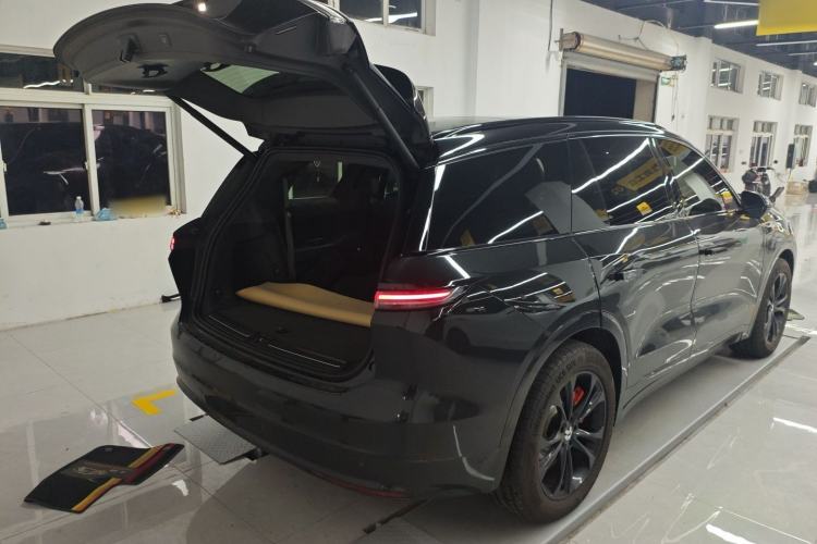 Used Nio ES8 2023 75 kWh Trunk