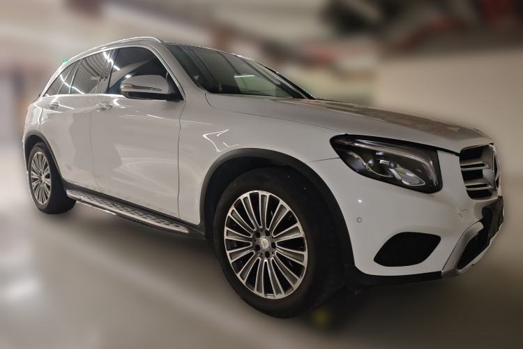 Used Mercedes-Benz GLC 2016 GLC 200 4MATIC Front Right 45 Deg