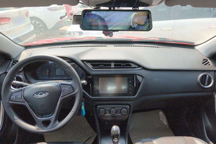 Used Chery Tiggo 3X 2018 1.5L Automatic Luxury Edition Center Console