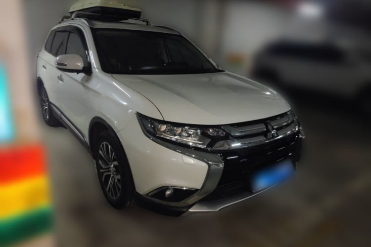 Used Mitsubishi Outlander 2016 2.4L 4x4 Elite Edition 7-Seater