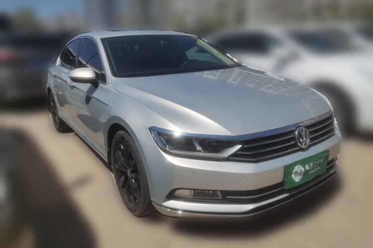 Used Volkswagen Magotan 2018 Facelift 330TSI DSG Luxury Model
