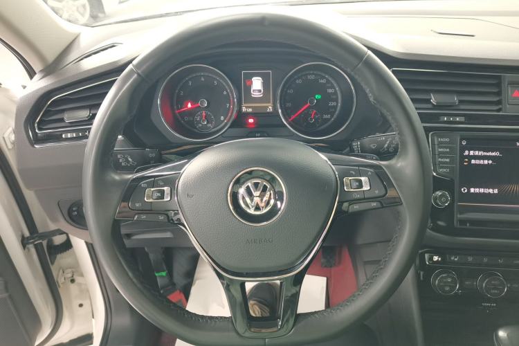 Used Volkswagen Tiguan L 2018 330TSI Automatic Two-Wheel Drive Luxury Edition
