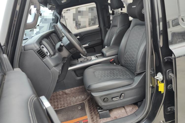 Used 212 T01 2024 2.0T Explorer
