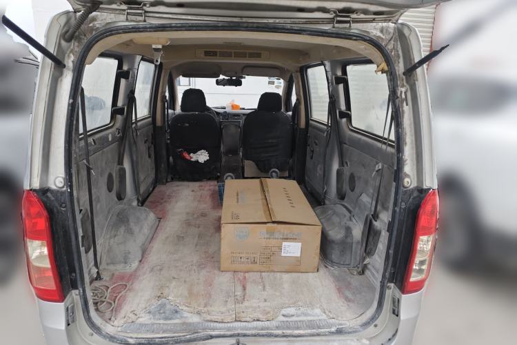 Used Wuling Rongguang V 2016 1.5L Standard Version Trunk