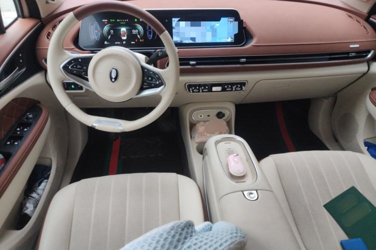 Used ORA Good Cat 2023 401 km Standard Range Premium Trim Ternary Lithium Center Console