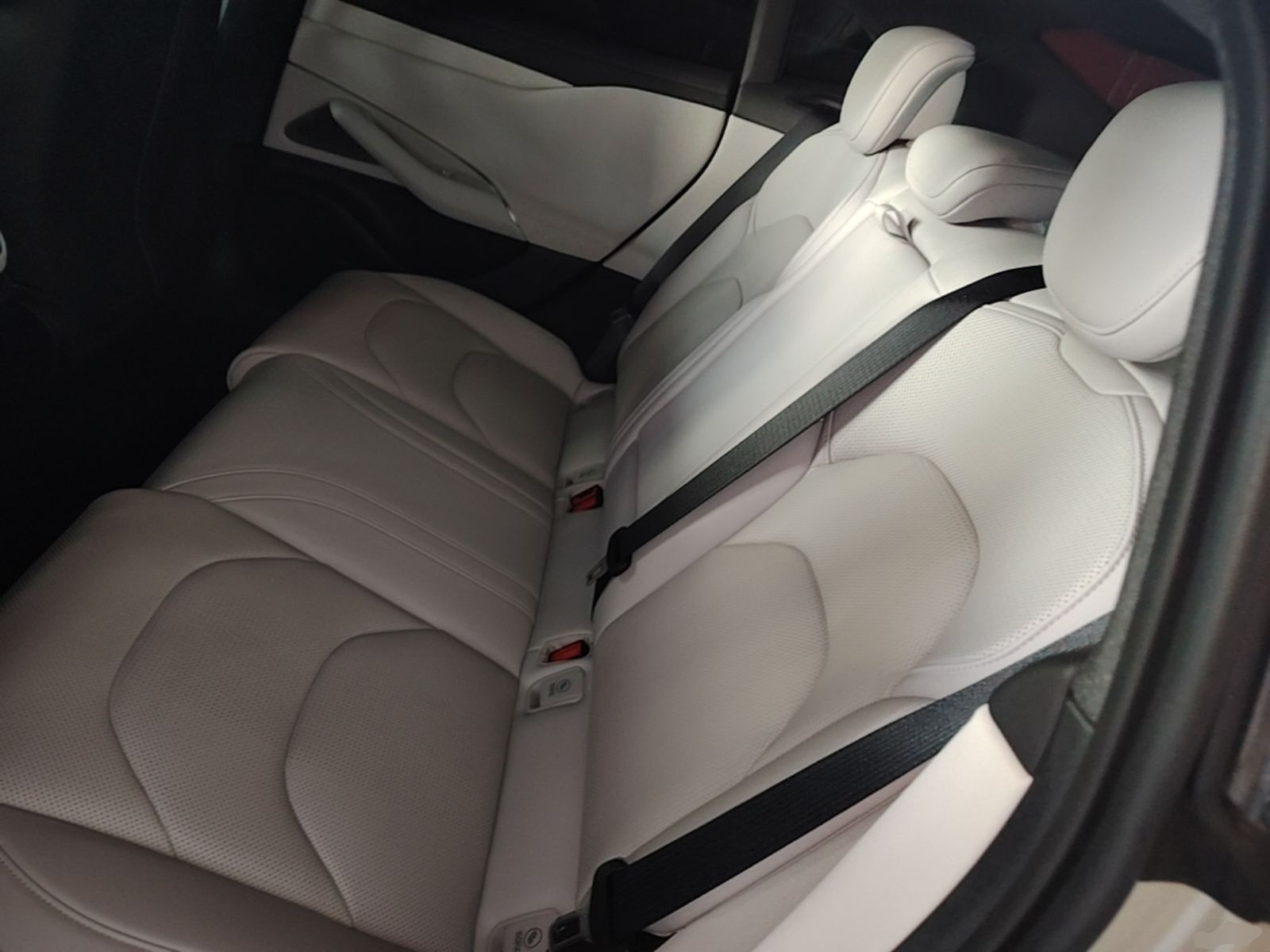 Xiaomi Auto SU7 2024 Rear-Drive Ultra-Long Range Advanced Pro-Level Intelligent Driving Version — снимка 20