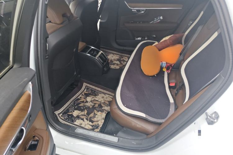 Used Volvo S90 2019 T5 Zhiyuan Edition
