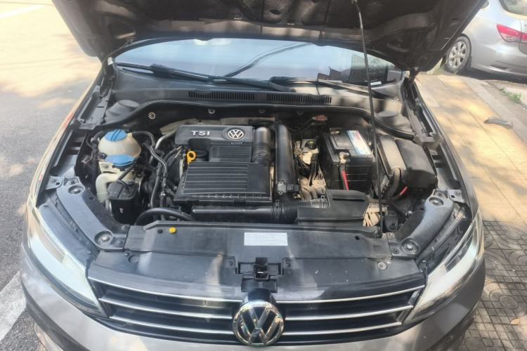 Used Volkswagen Sagitar 2015 230TSI Automatic Comfort Version