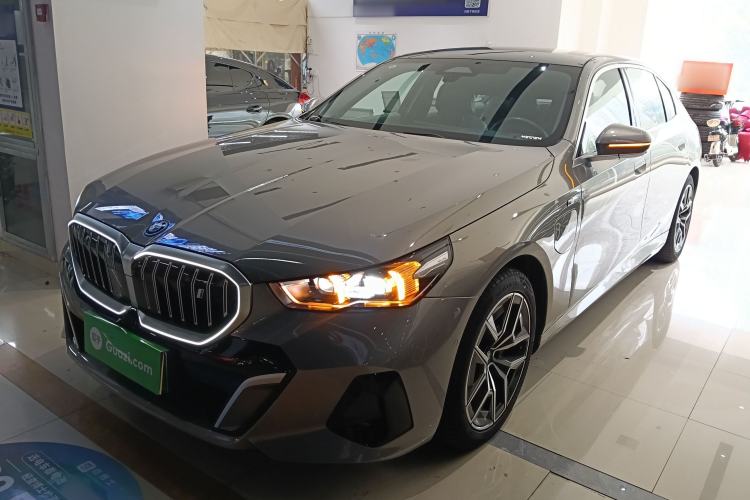 Used BMW i5 2024 eDrive 35L Luxury Model with M Sport Package