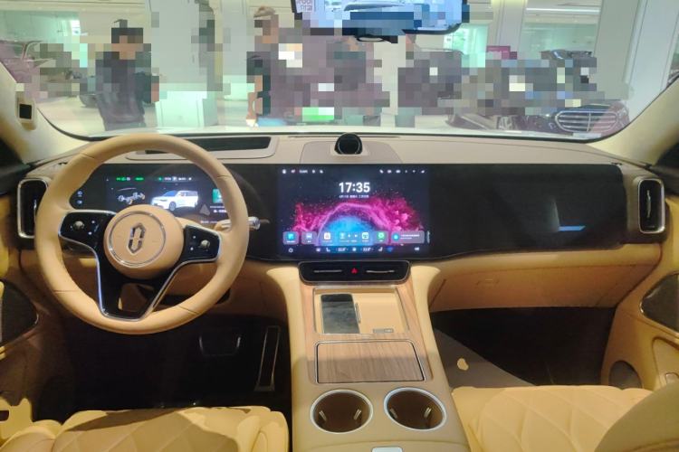 Used Hima AITO M8 2025 Extended-Range Max+ Version 53.4 kWh 6-Seater Edition Center Console