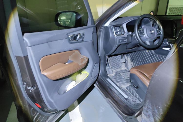 Used Volvo XC60 2020 T5 4x4 Zhiyi Luxury Edition