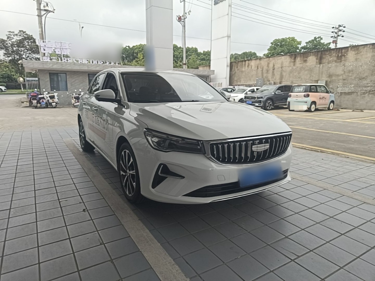 Geely Auto Emgrand 2026 Model 4th Generation 4 Millionth Anniversary Edition 1.5L CVT Feiyue Edition — снимка 3