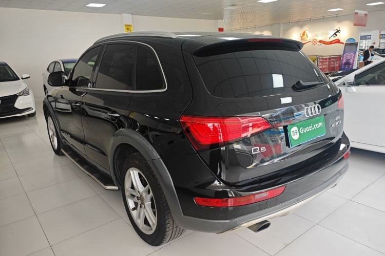 Used Audi Q5 2018 Collector's Edition 40 TFSI Technology Model
