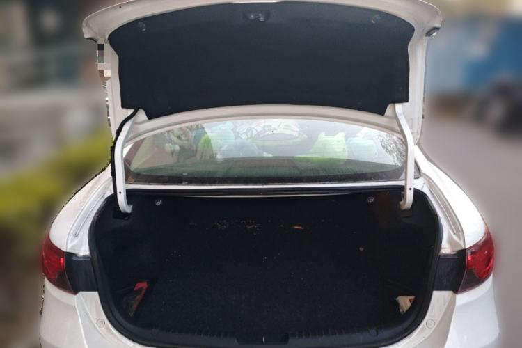 Used Mazda Atenza 2015 2.0L Blue Sky Luxury Edition
