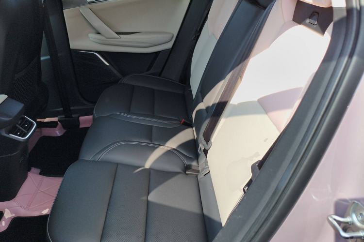 Used Lynk & Co 06 2021 1.5T Shero Pink Special Edition