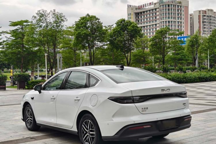 Used BYD Seal 05 DM-i 2025 DM-i Smart Drive 55KM Prestige Model Exterior 8