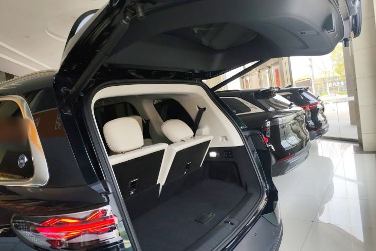 Used Chery T11 2026 Model 220 All-Wheel Drive Family Fun Edition