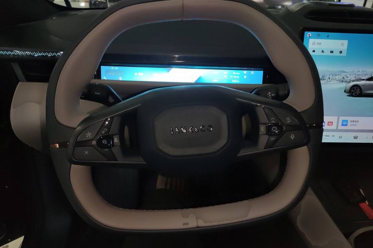 Used Lynk & Co Z10 2025 95 kWh 766 km Range Rear-Wheel Drive Max