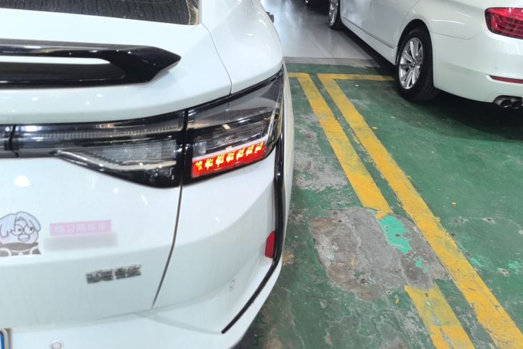 Used Dongfeng Aeolus Yixuan 2023 Mach Edition 1.5L Automatic Chasing Shadow Version
