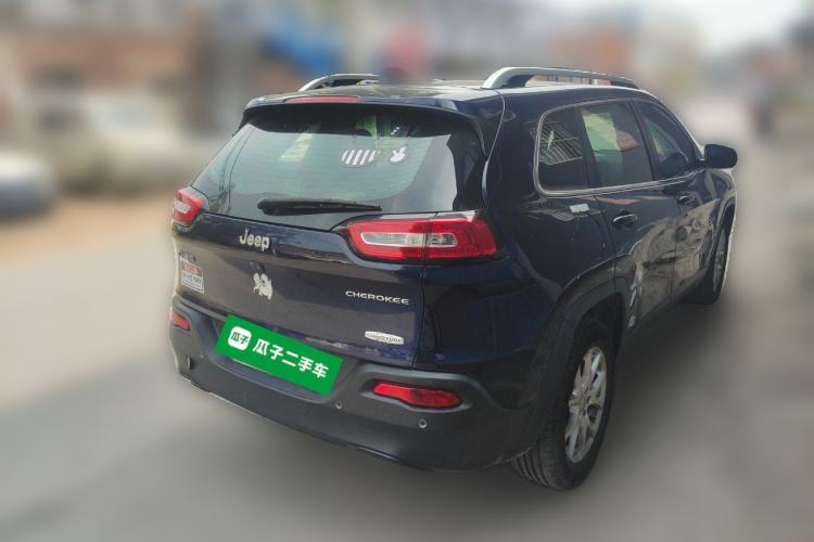 Used Jeep Cherokee 2016 2.0L Leading Edition Rear Right 45 Deg