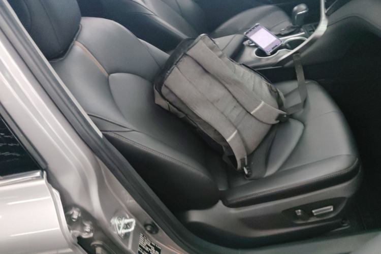 Used Toyota Camry 2021 2.0G Luxury Edition Right Front Seat