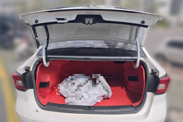 Used Roewe i5 2020 1.5L Automatic 4G Connect Luxury Flagship Edition Trunk