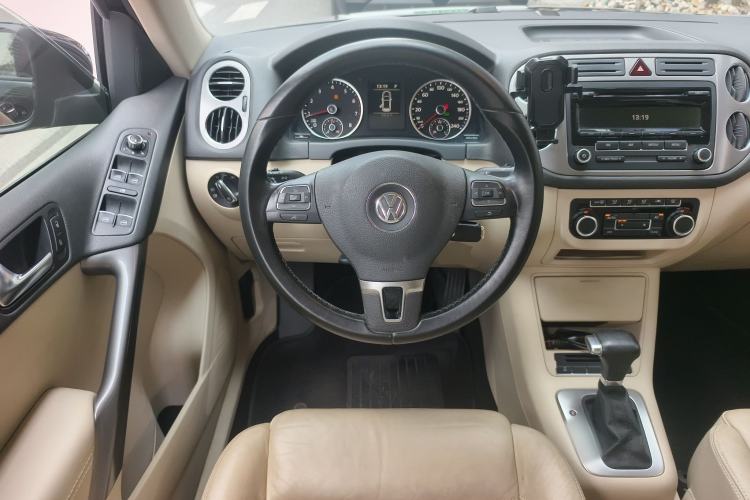 Used Volkswagen Tiguan 2010 1.8 TSI Automatic Two-Wheel Drive Trend Edition Steering Wheel