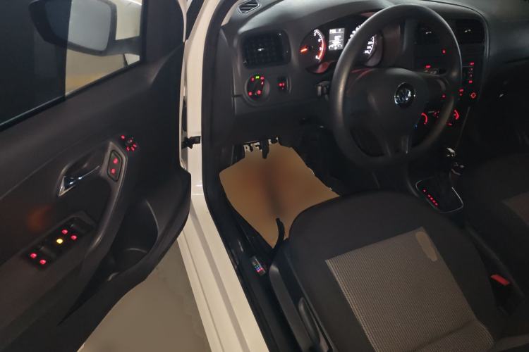 Used Volkswagen Polo 2016 1.4L Automatic Trendy Model
