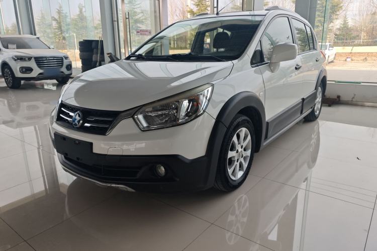 Used Venucia R50X 2015 1.6L Manual Luxury Edition