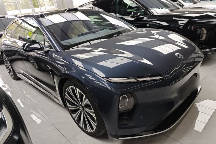 Used Nio ET9 2025 100kWh Signature Edition Front Right 45 Deg