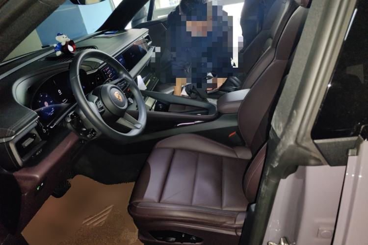 Used Porsche Macan 2024 Macan Long Range Edition
