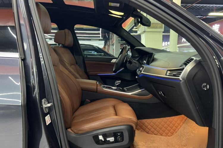 Used BMW X7 2021 xDrive40i Luxury M Sport Package