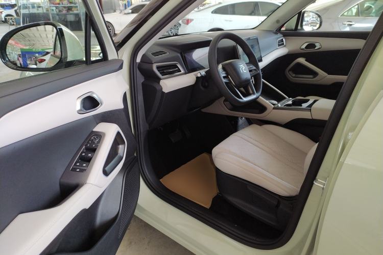 Used BYD Yuan UP 2025 Model 301KM Leading Version Driver Seat