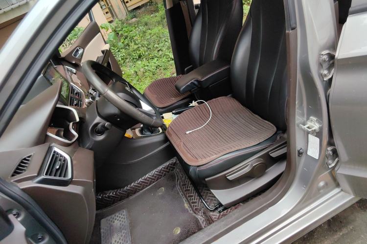 Used Baojun 310W 2017 1.5L Manual Comfort Version China V Left Front Seat