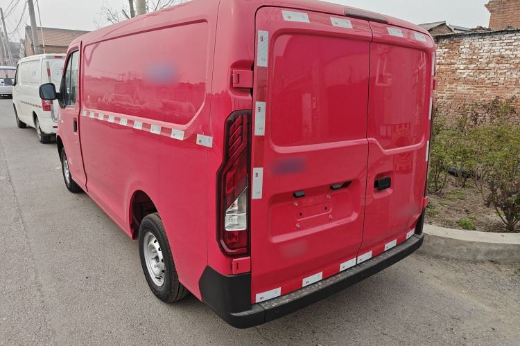 Used JMC E Fushun 2025 Model, Blind Window Version, 41.86 kWh, Short Axle, Low-roof, 3.0 tons
