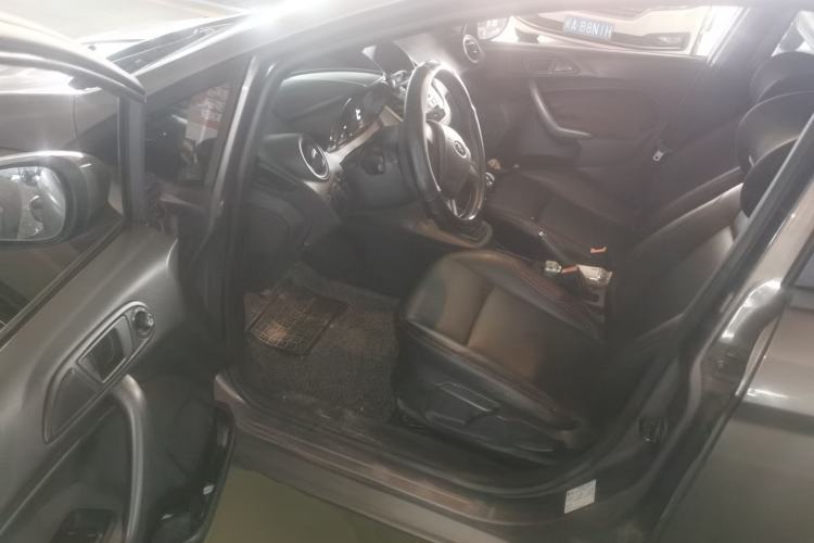 Used Ford Fiesta 2013 Sedan 1.5L Manual Fashion Edition Driver Seat