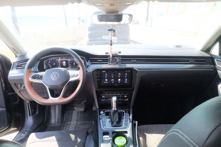 Used Volkswagen Magotan 2020 380TSI DSG Luxury Version Center Console