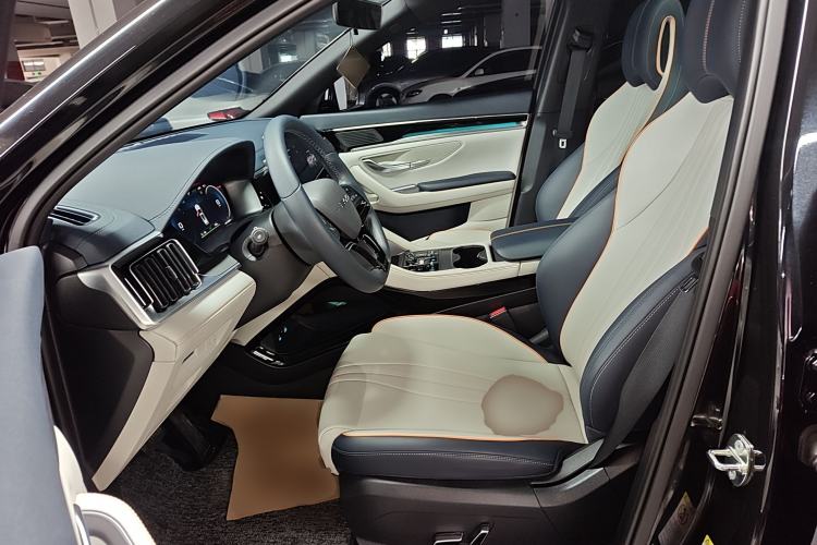 Used BYD Song PLUS New Energy 2023 Champion Edition EV 520KM Prestige Model
