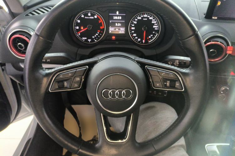 Used Audi A3 2019 Limousine 35 TFSI Ambition China V