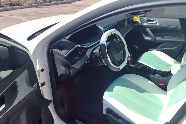 Used Peugeot 408 2022 1.6T Light-Chasing Edition Driver Seat