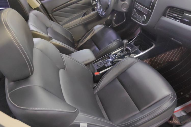 Used Mitsubishi Outlander 2020 2.0L Two-Wheel Drive Enjoyment Version 5 Seats