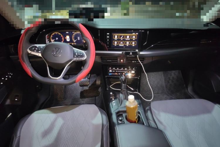 Used Volkswagen Passat 2025 Premium Version 380TSI Dragon Edition Center Console